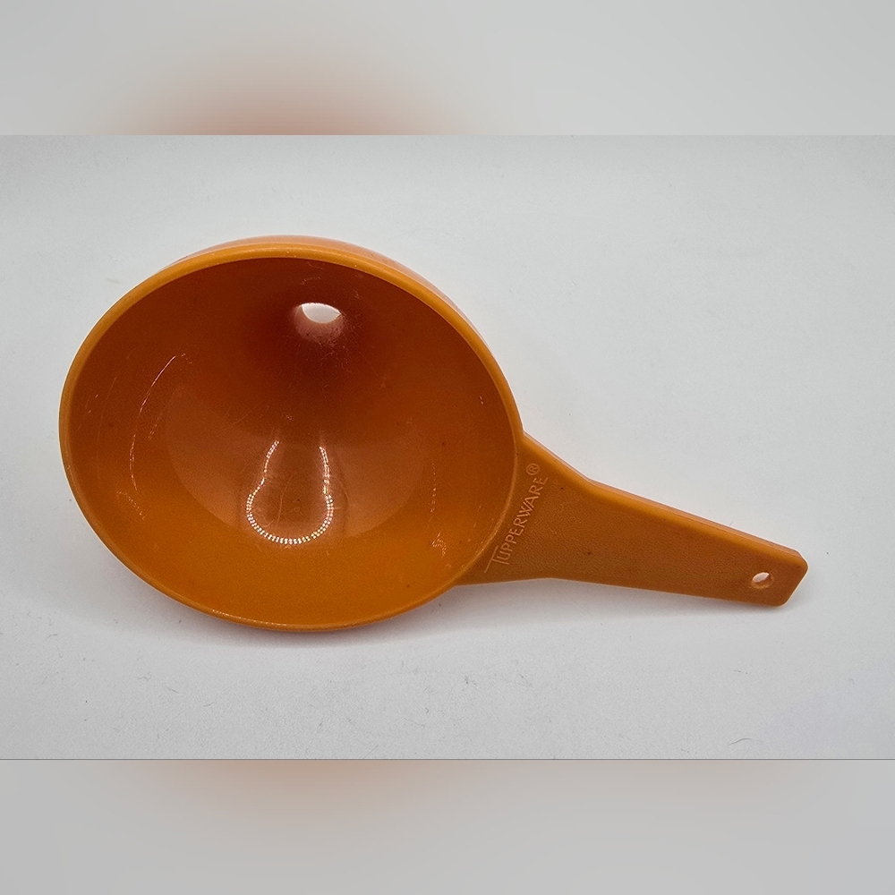 Vintage Tupperware Hershey Kiss Style Funnel #1227-1 3.75" Harvest Orange